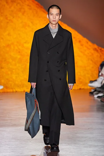 Look 20